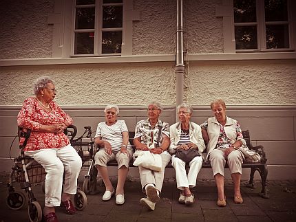 Seniorinnen im Gesprch