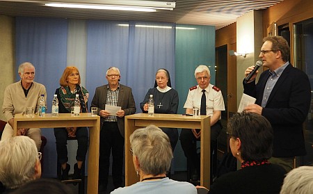 Podiumsdiskussion Macht und Ohnmacht des Gebets