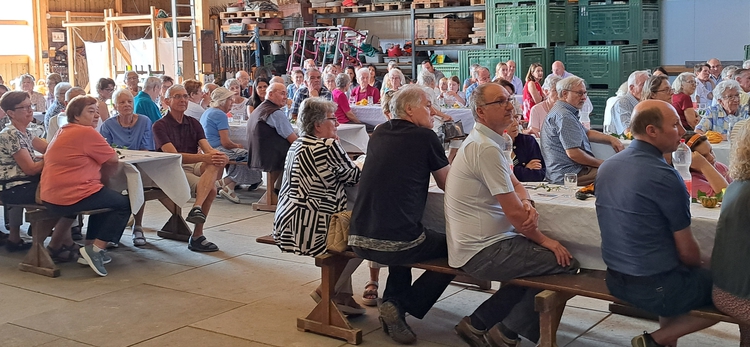 Gottesdienst auf dem Loorhof, Lupfig 