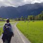 Wandern auf offenem Feld